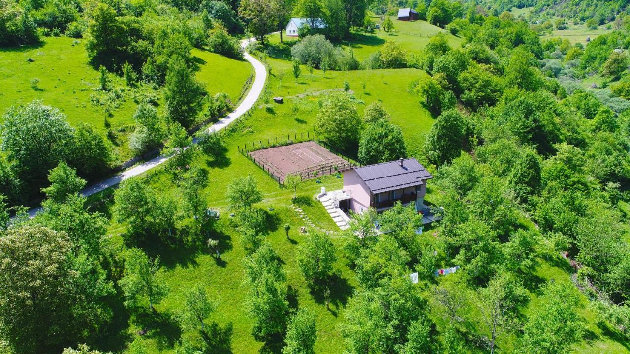 Gasthaus Privatni Smjestaj "Mratinje" Plužine Exterior foto