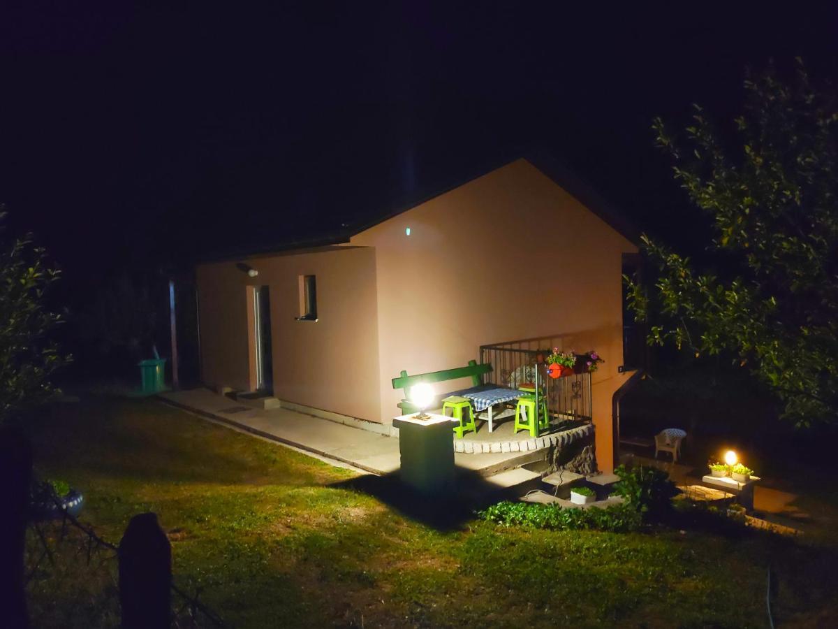 Gasthaus Privatni Smjestaj "Mratinje" Plužine Exterior foto