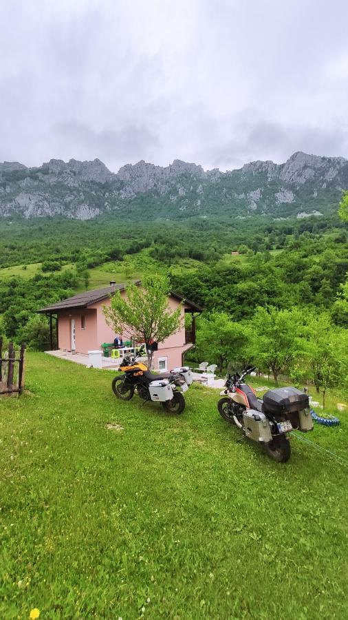 Gasthaus Privatni Smjestaj "Mratinje" Plužine Exterior foto